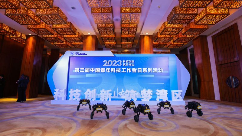 数字孪生：构建虚拟世界，驱动现实创新